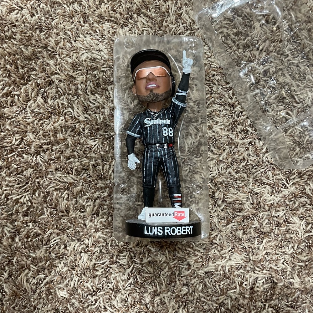 Luis Robert jr “la pantera” bobble head